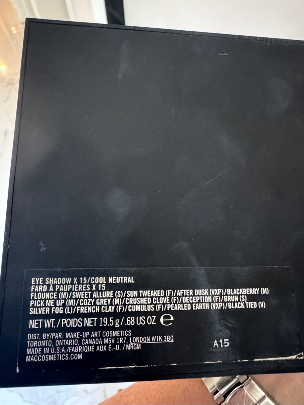 Mac eyeshadow pallet - Picture 2 of 3